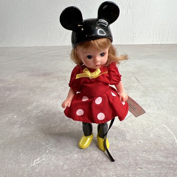 McDonald’s Madame Alexander 2004 Minnie Mouse Wendy Doll - Picture 2 of 5